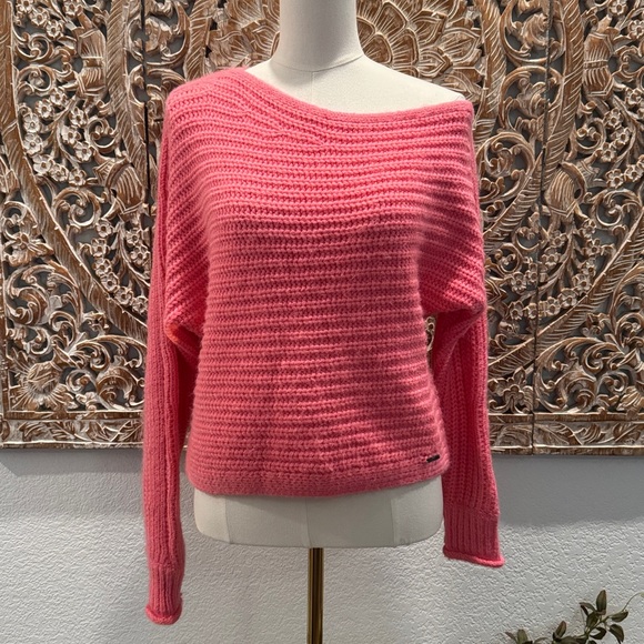 Abercrombie & Fitch Pink Off-Shoulder Romantic Knit Sweater - Picture 3 of 16